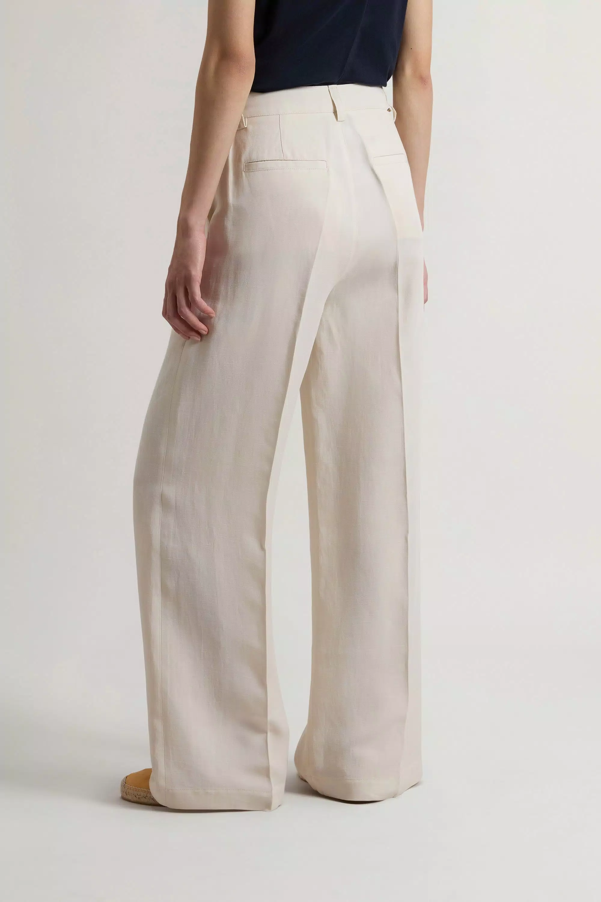 Pants in Linen Blend - Milky Cream