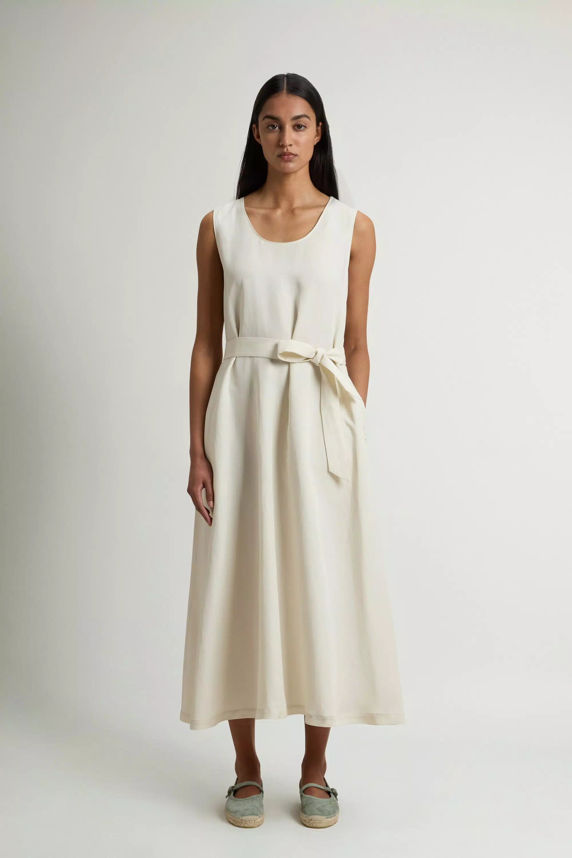 Sleeveless Dress in Linen Blend with Belt - Milky Cream
