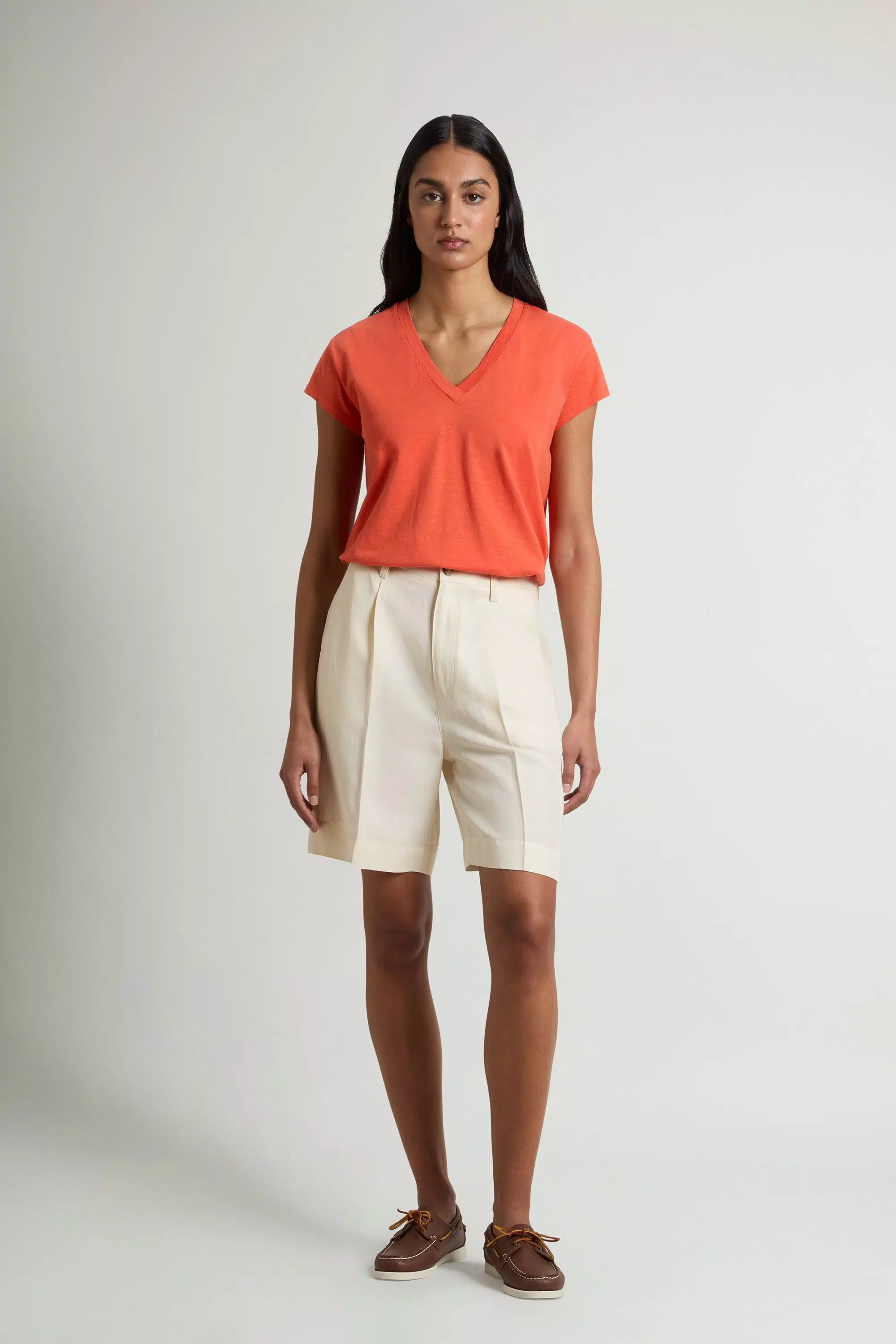 Shorts in Linen Blend with Darts - Milky Cream