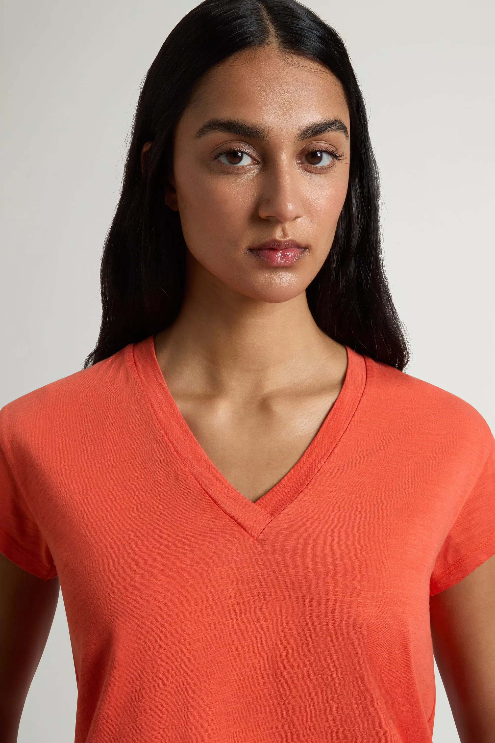 V-Neck T-Shirt in Pure Cotton Slub Fabric - Paprika